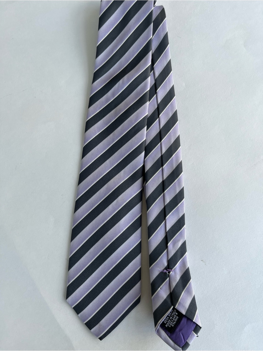 Hugo Boss 100% Silk tie- Lavender and Gray. Made in Italy